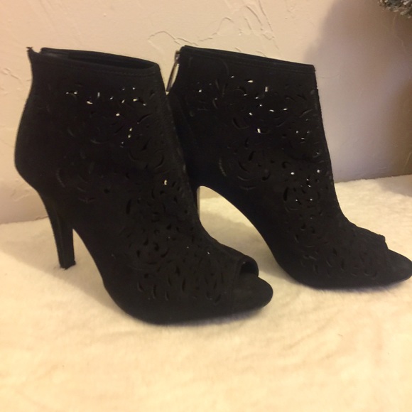 Versona Shoes Versona Black Bootie With Peep Toe Poshmark